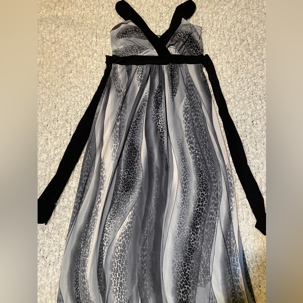 PrettyLittleThing Black and Gray Patterned Dress